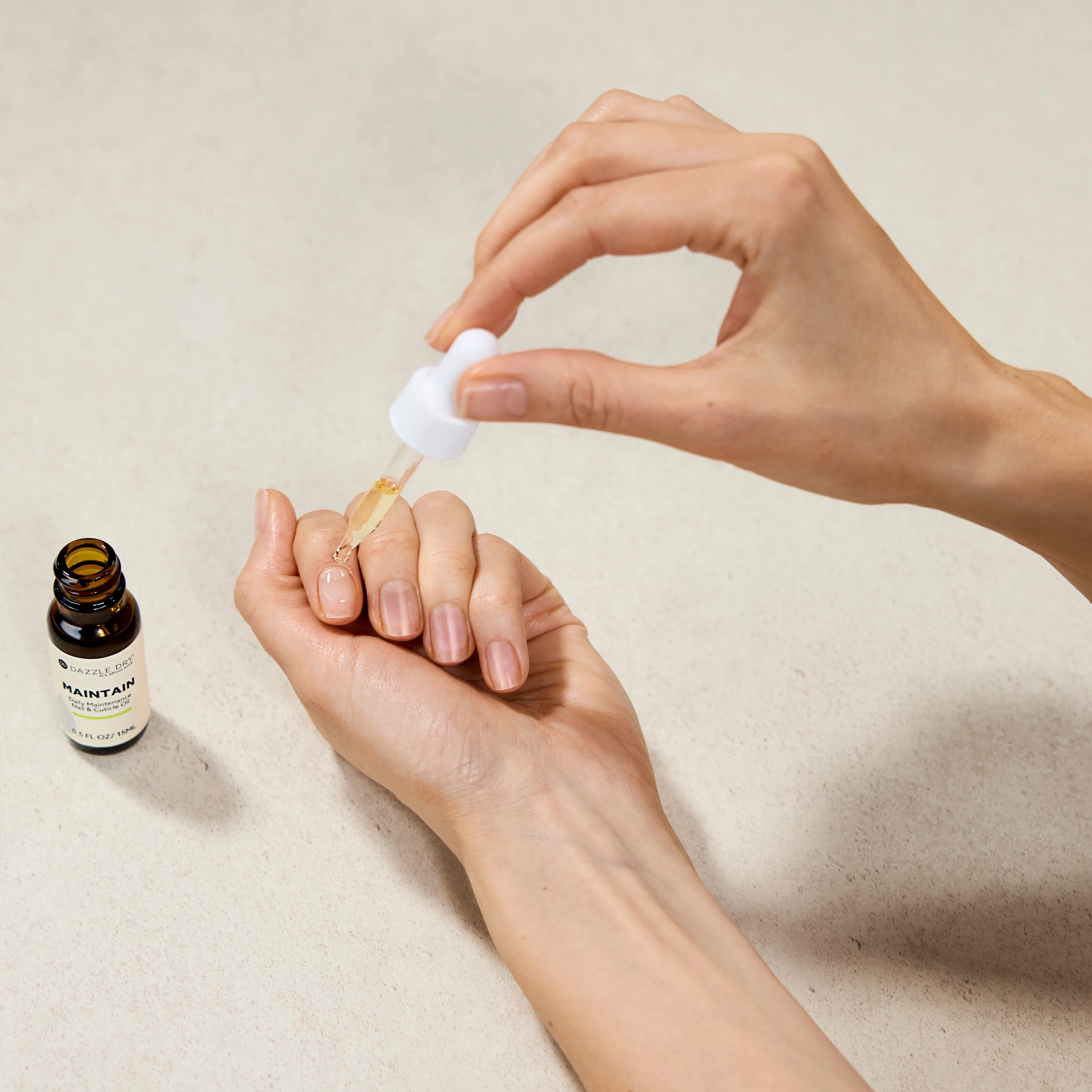 MAINTAIN Daily Maintenance Nail & Cuticle Oil - Image 4